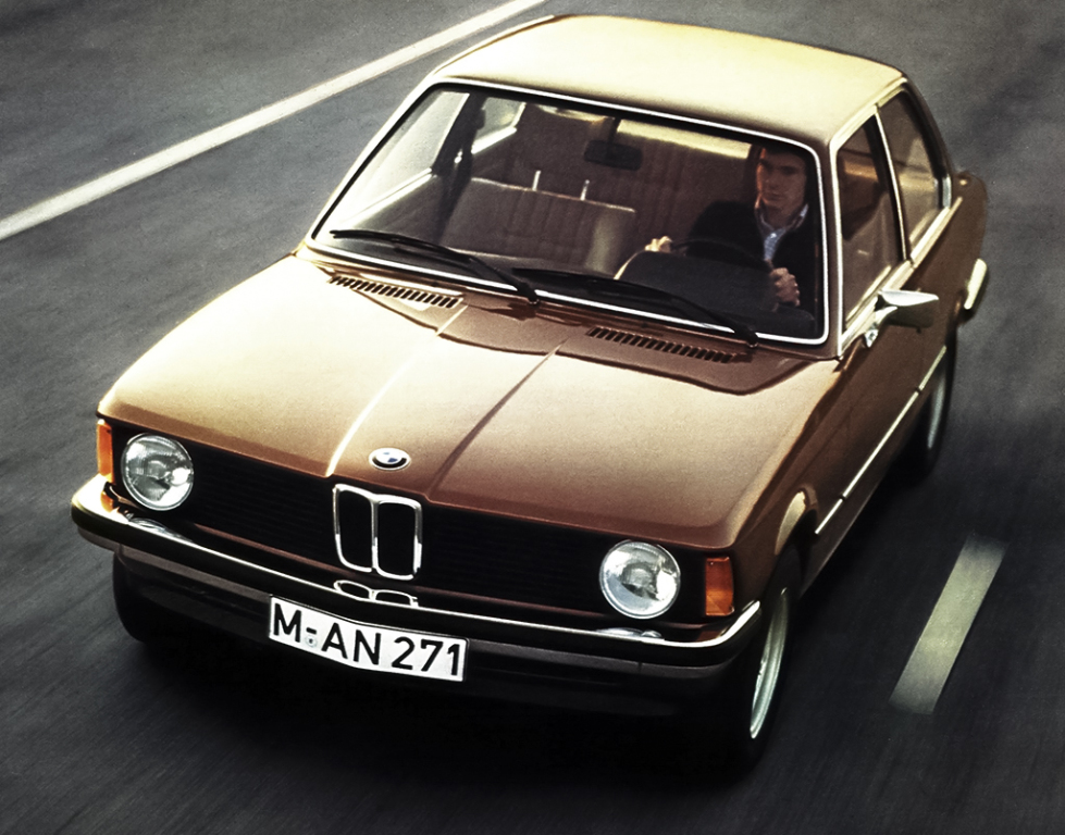 Prima Serie 3 de la BMW a celebrat 45 de ani de la lansare