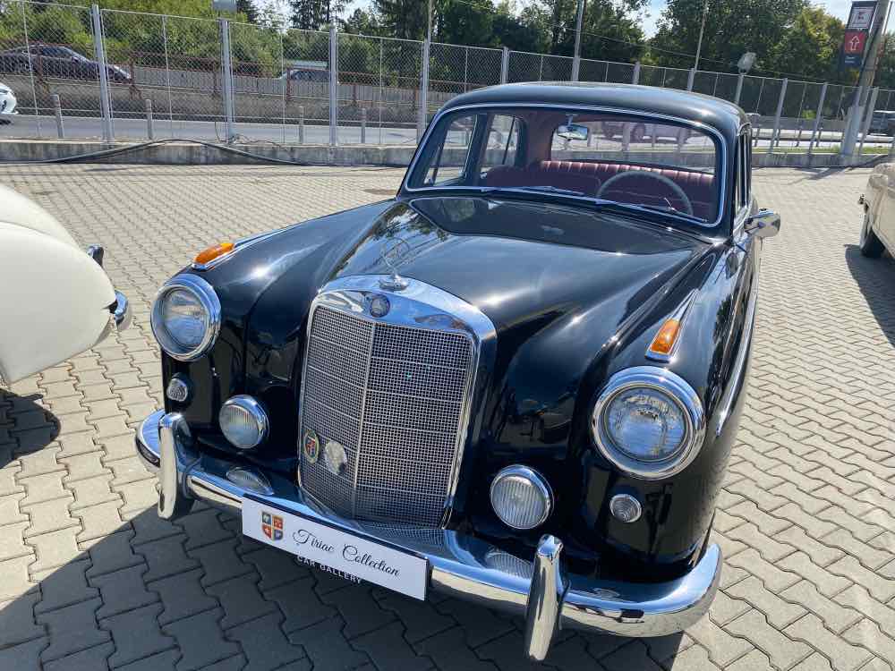 1958 Mercedes-Benz 220 S
