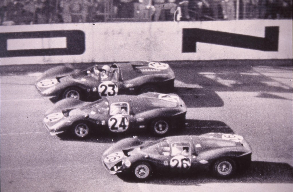 Primele trei poziții ocupate de modelele Ferrari la finalul ediției 1967 a cursei de 24 de ore de la Daytona