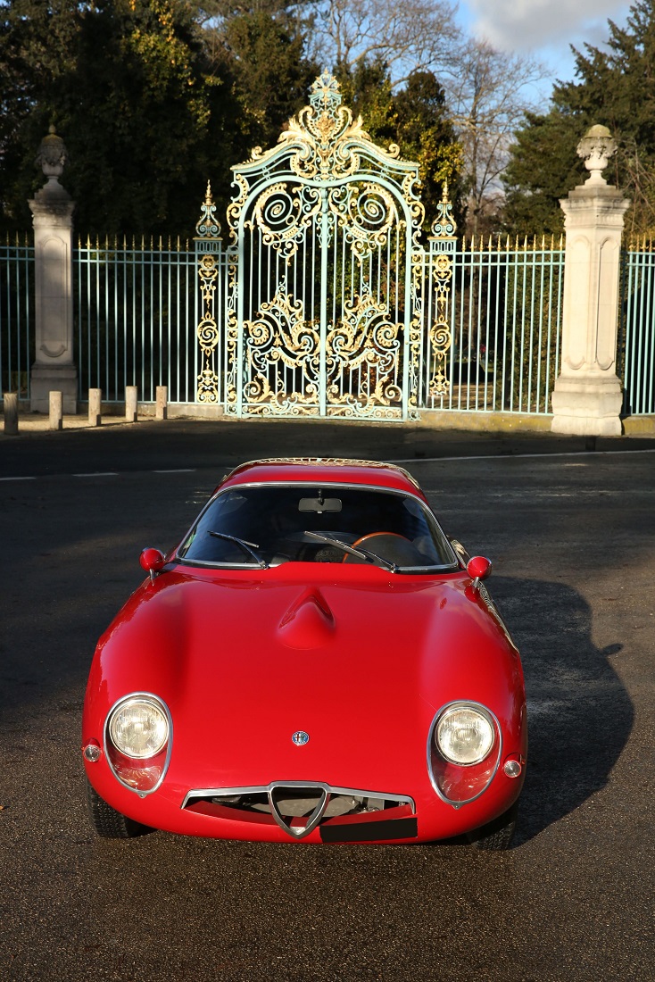 Un foarte rar Alfa Romeo Giulia TZ din 1965 scos la licitație prin Artcurial