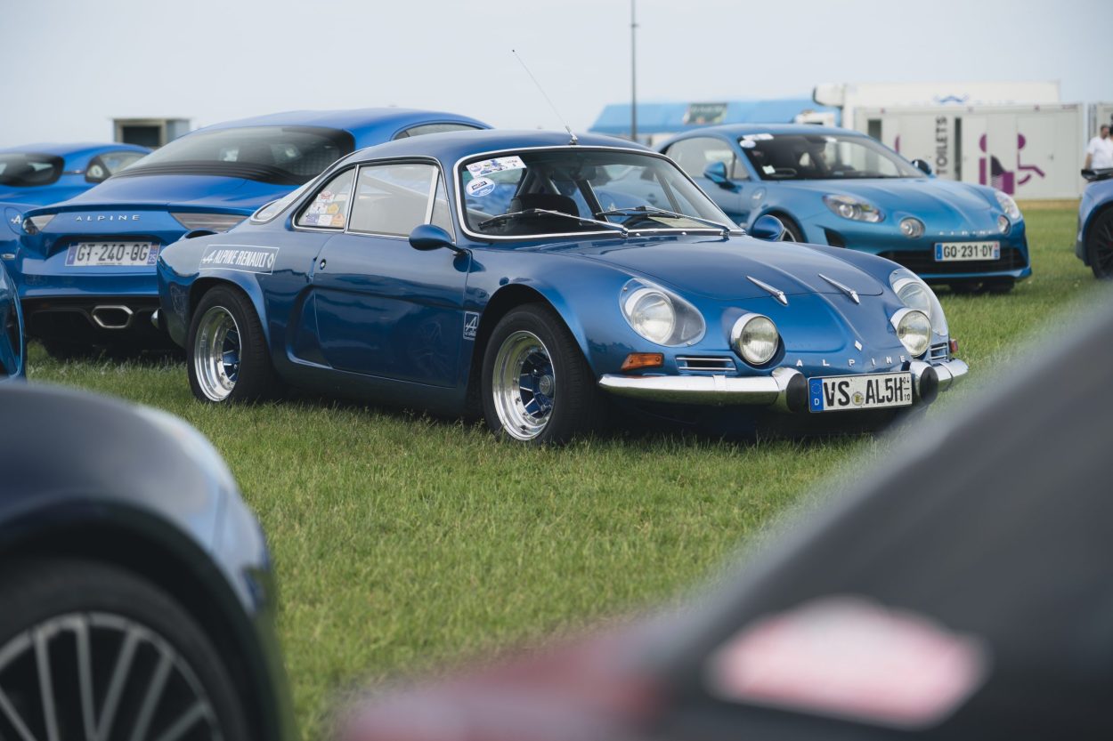 Alpine sărbătorește 70 de ani printr-un film omagial