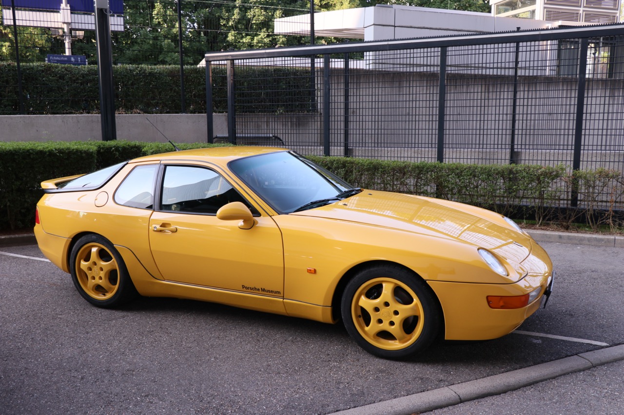 Porsche 968 CS